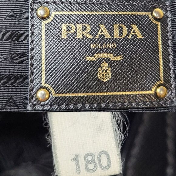 💯 Authentic Prada Tote  Handbag 🍀 - Picture 10 of 15